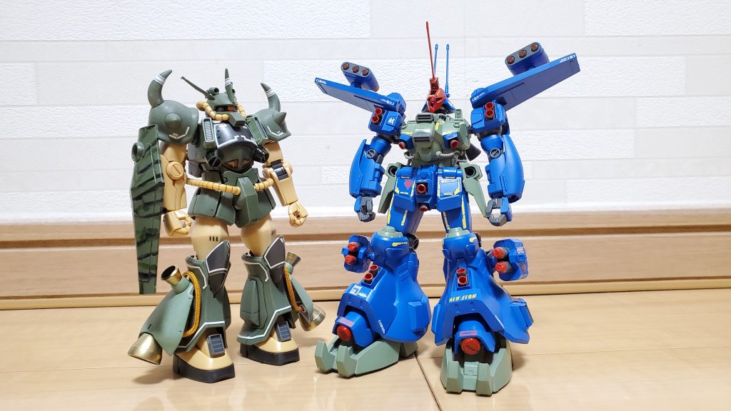 同時期に運用されていたグフバーバリアンと。