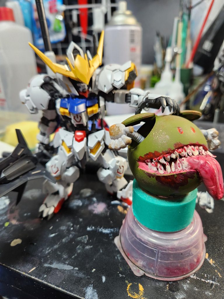 触れたら噛みつくぜ！