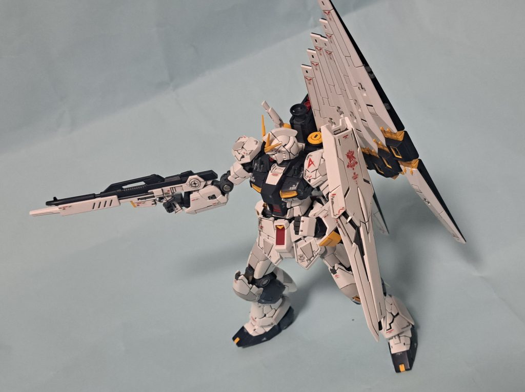 RX-93-ν GUNDAM–2枚目/制作者：ちょーすけ