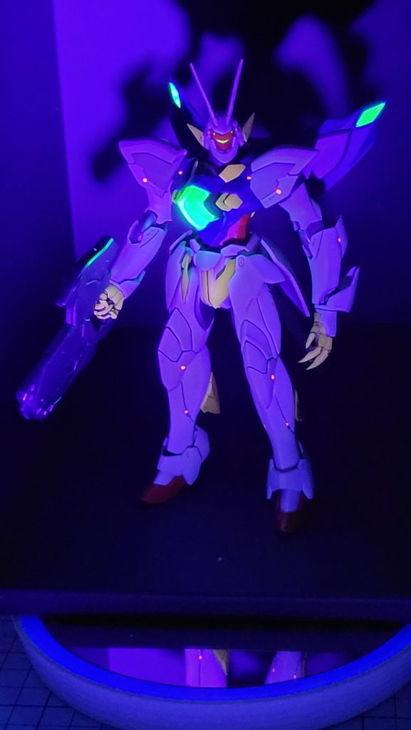 各パーツにレッドポイントを追加しました。塗装は蛍光塗料で。