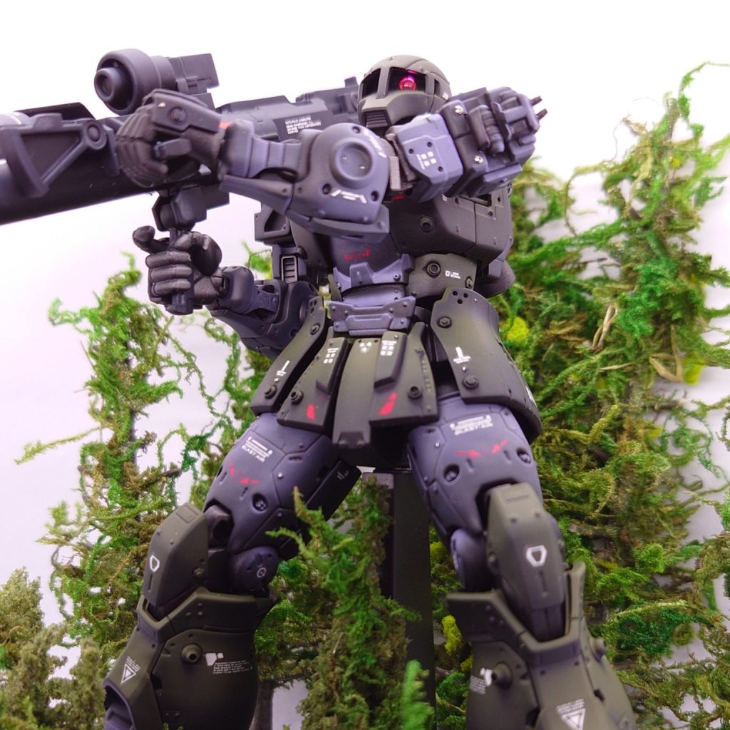 動くガンプラ！（ソーラー発電可動動画付）！旧ザク!｜スコッチ·コーン，さんのガンプラ作品｜GUNSTA（ガンスタ）