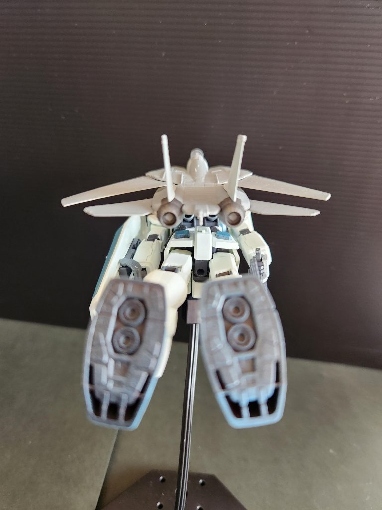 別々に発進して、空中合体する設定です。