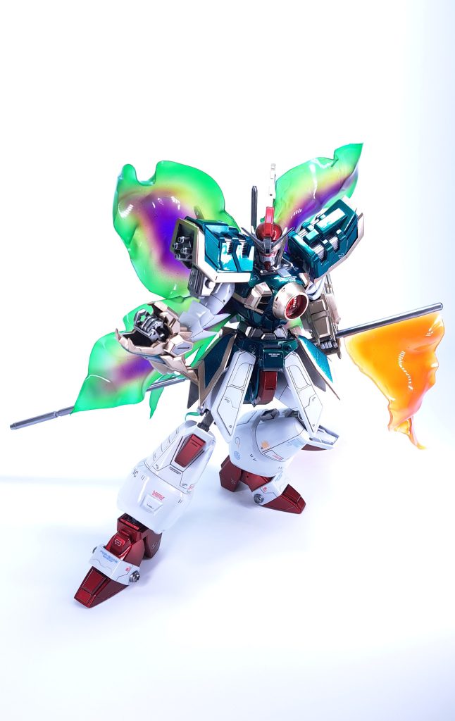 元キットではあまり動けないキットなので腰を落とした中国拳法のようなポージングを可能にする為に腰、股関節、膝、足首はスクラッチしています。