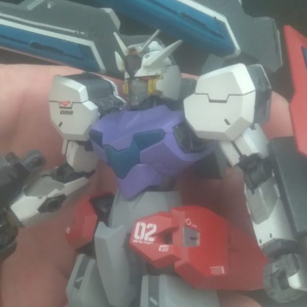 Update!! I recently placed an order for some paints and a few kits. One of which is another Gundvolva. So I decided to take this one and repaint it. The new one that's on its way will become the new Gundam Leander. （1枚目）