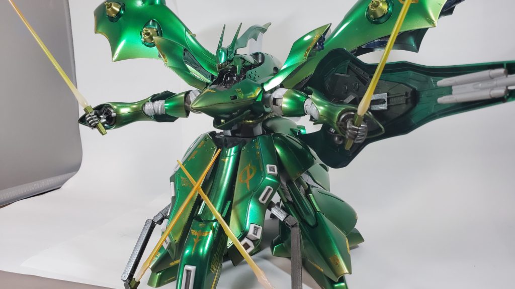 隠し腕を使用したワンショット胸部の白パーツを実は一つ無くしてます、、、