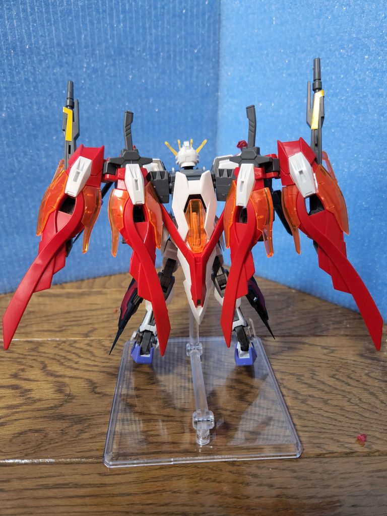 後ろ姿はこんな感じです。次は武装紹介です。