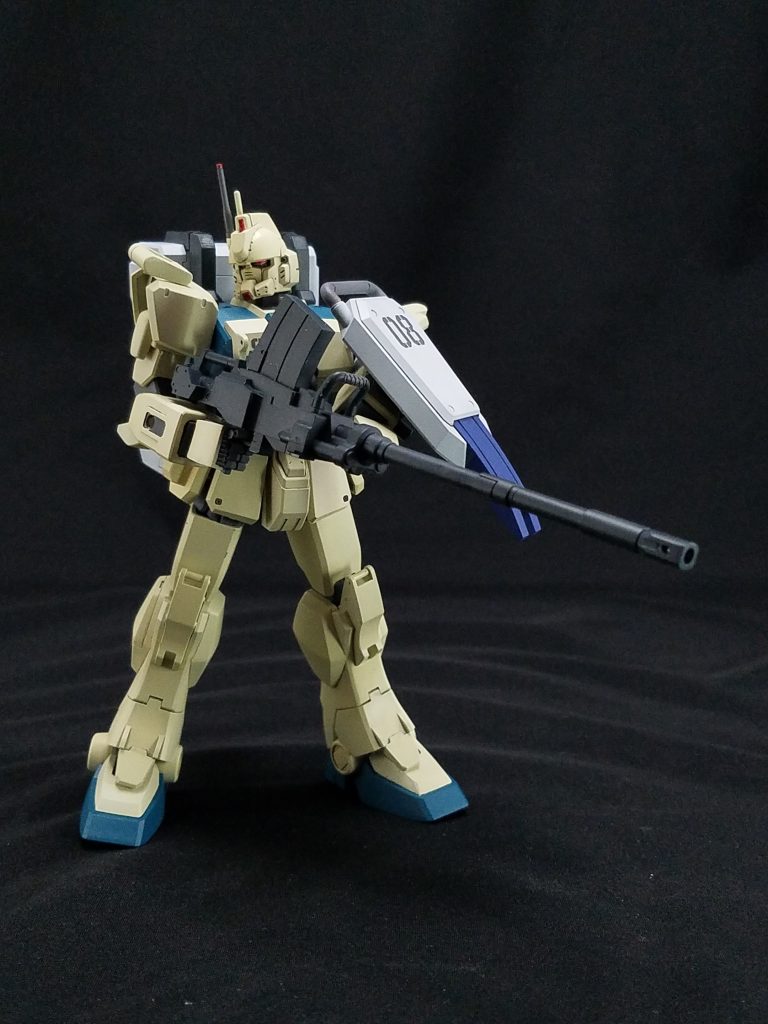 180mmキャノン砲、コンテナ装備。