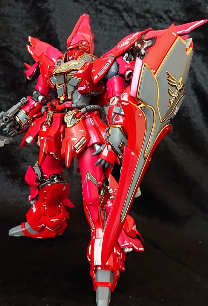 シャアの残留思念が取り憑いたフルフロンタル😣