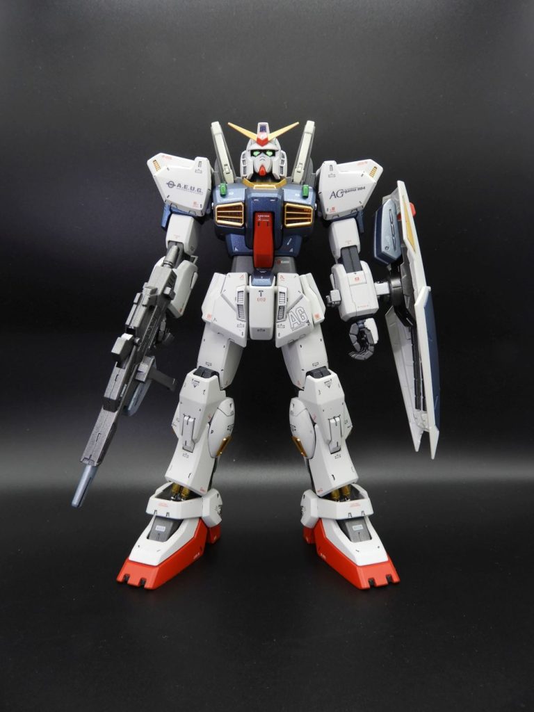 頭部メインカメラとツインアイはラピーテープです。