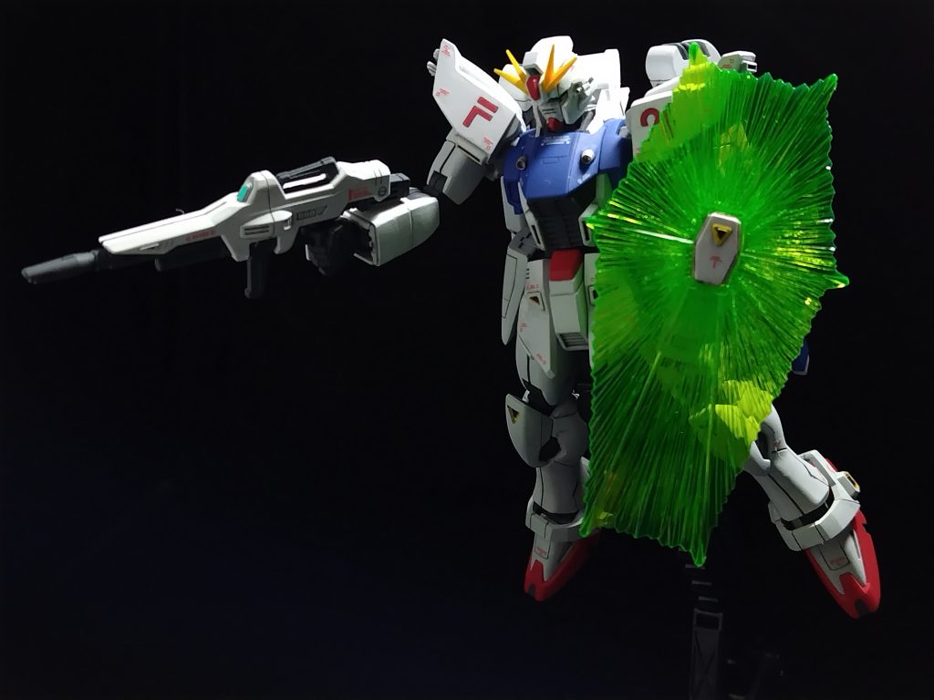 ポージングはイマイチですね