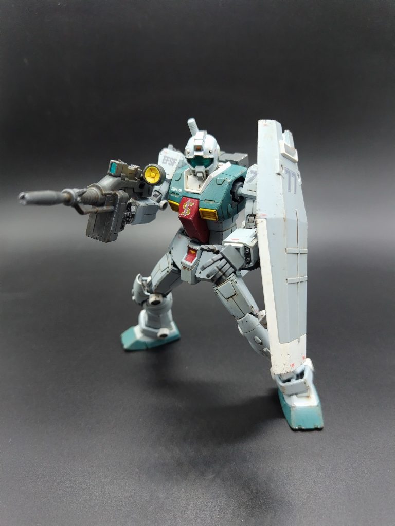 デカールはちょっと少な目で。