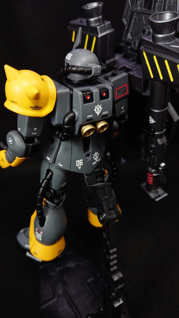 使用した塗料タミヤカラースプレー・ジャーマングレイ・ブラック・ゴールド・キャメルイエロー・ガンメタル