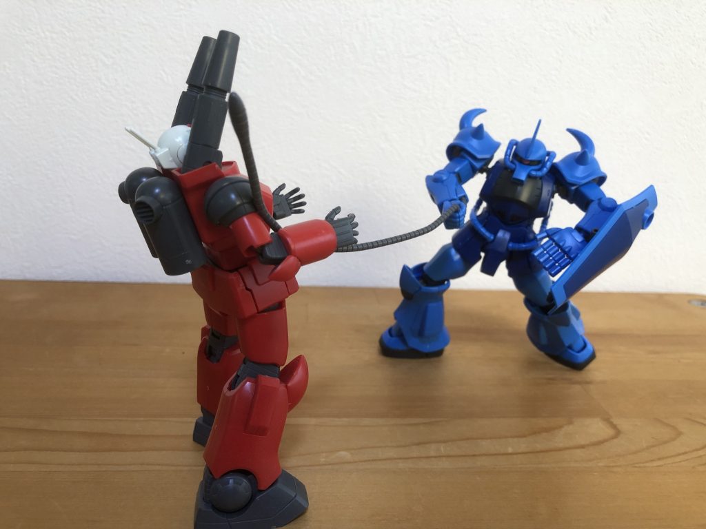 ガンキャノンと対決。