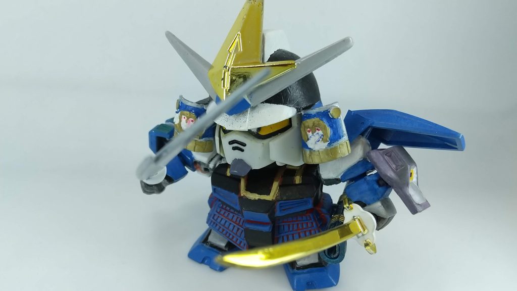 目玉はマグネットテープです。なのでカンタンに視線を変えられます。SDにとって視線を変えられる効果は絶大です。