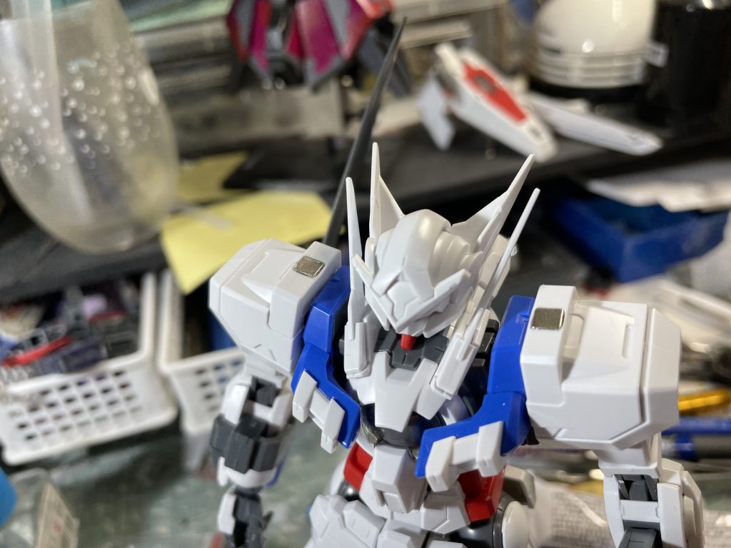 肩部に安定のネオジム仕込んでハードポイント作っているので、f90のパーツは何でも付けれます。今回は1番親和性の高かったGタイプを選定しました。