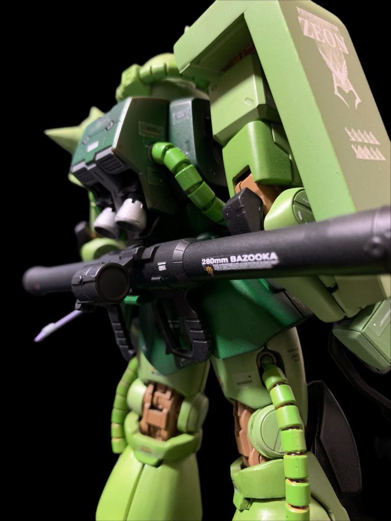 MG 1/100 MS-06S シャア専用ザク Ver.2.0（量産機カラーへ改修）–5枚目/制作者：ミヤさん