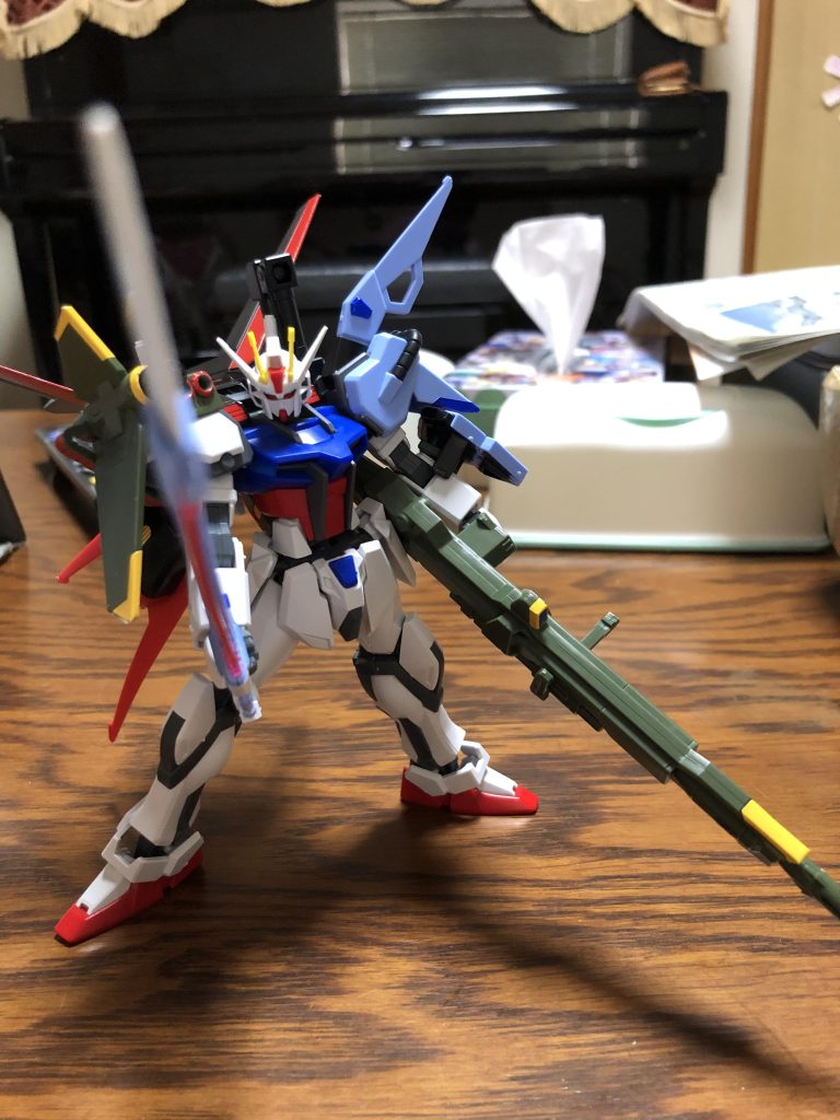 背中もそうですが手に持つ武器も大きいためバランスを取るのがとにかく大変でした。アクションベースとかあったほうが良かったかも。