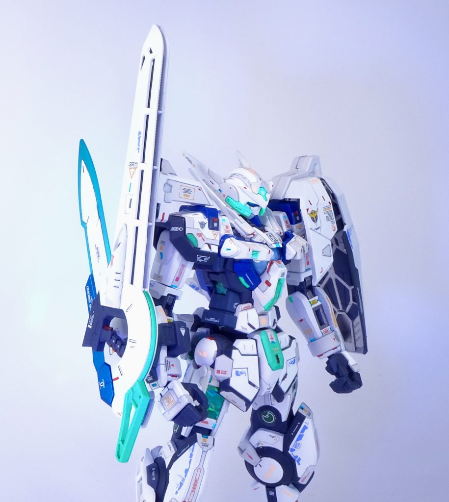 アバランチエクシアの武装を簡略化して火力を損なわない新武装もマウントしてますが、結局クアンタには採用されず。