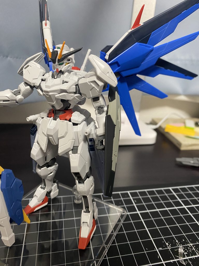 自由を掴んだ怪物–2枚目/制作者：ozk