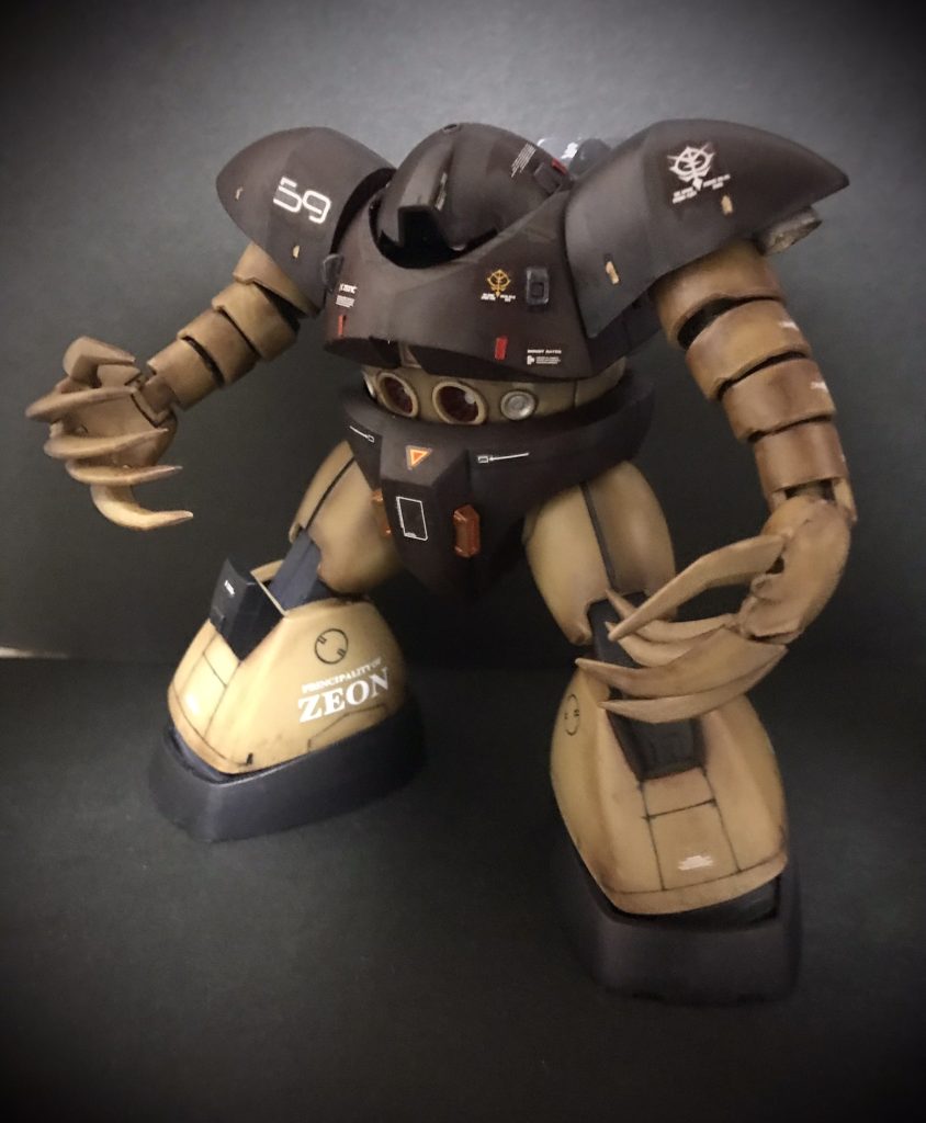 続いてゴッグこちらは顔をうずめてスジボリは控えめです 