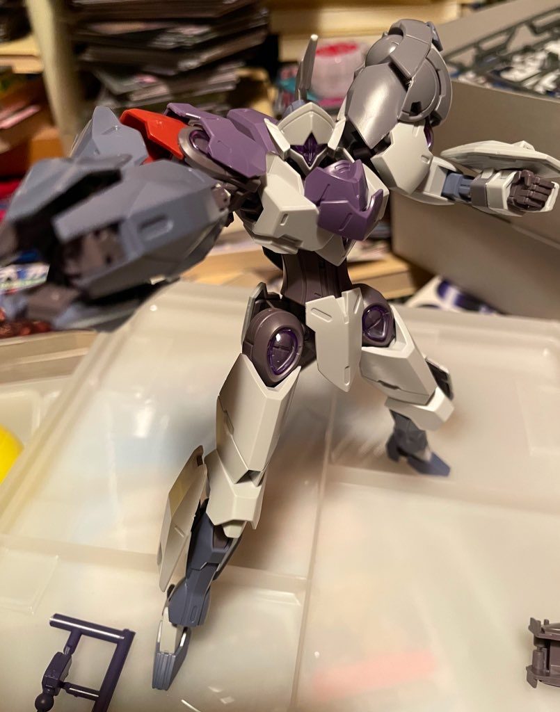 バランスを見ながら弄り弄り。割とこの時の形も好き。