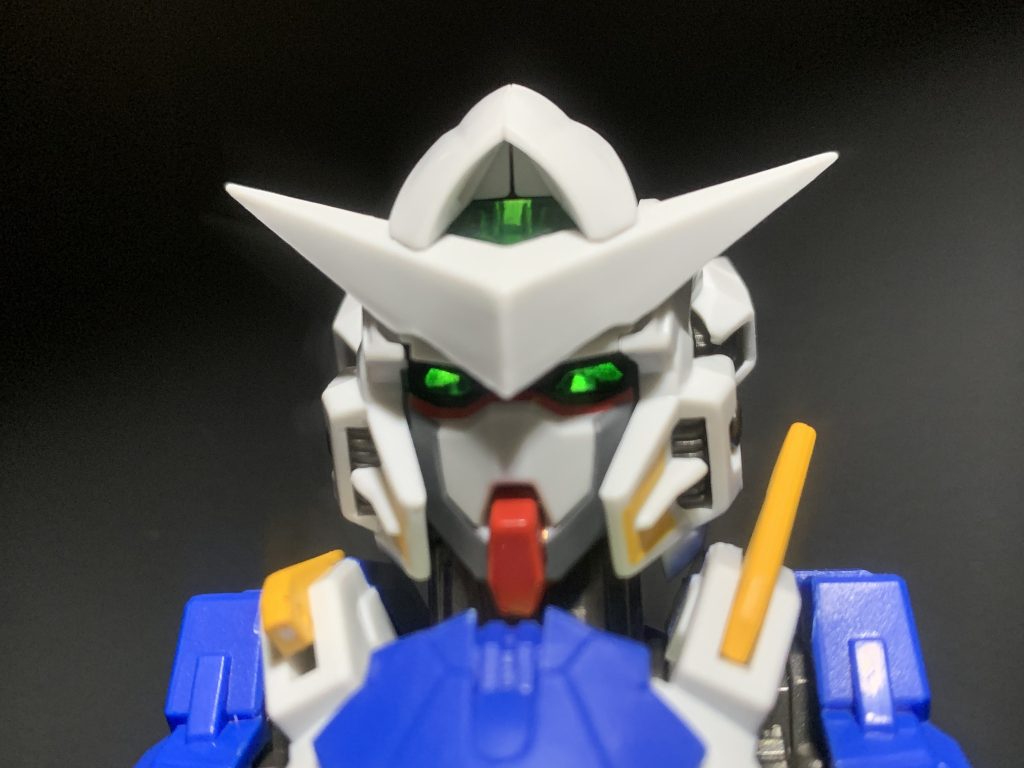 頭部発光アップ。イケメン。ぶっちゃけ光ってるかわかりにくい。でもその他メカバスに比べて優秀(体感)多分LED別で埋め込んだ方が幸せになれるよ。