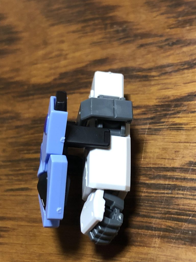 挿入、無理矢理ですが割とすんなりハマってくれました。それ以外はそのままパチパチ付けれました。