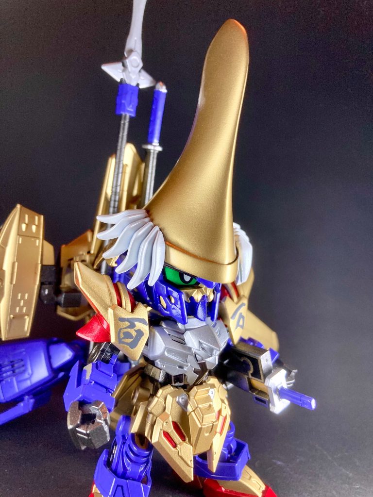 両肩部の「百」「万」は水転写紙式の漢字デカール製品を活用しています。結構SD作例自体が稀少な上に武将化アレンジとなるとほぼ見掛けない百万式なので、いろいろ試行錯誤しながら楽しく製作する事が出来ました。ビルドシリーズ10周年㊗️🎉🎊に沸く時勢に名作『ガンダムビルドファイターズトライ』より、このように題材を取らせて頂いて自分の好きなSDオリジナル武将化をする事が出来て本当に良かったです。以上、閲覧頂きありがとうございました。