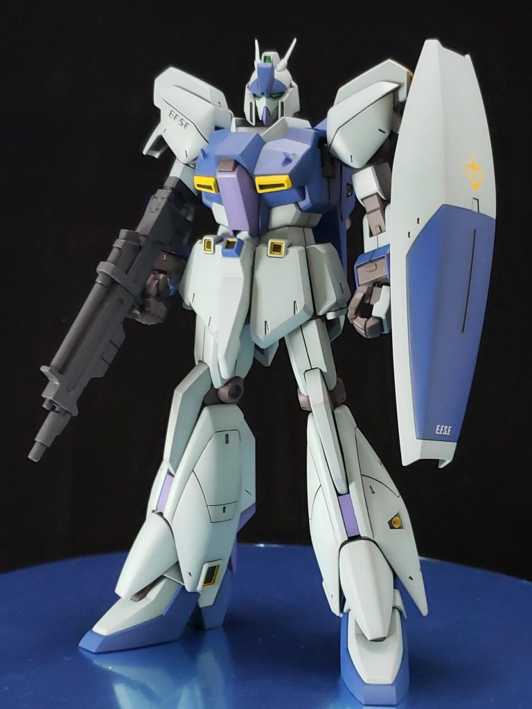 この、色が明るめの写真は完成当時に撮った物です。今回用に撮り直した写真の方が実物に近い色味ですが、それでもまだちょっと明るいというか彩度はもっと落ちる感じになります。