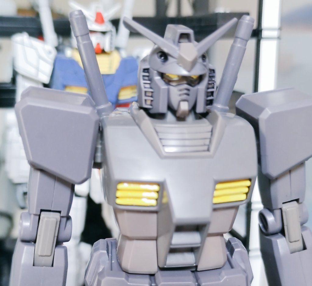 エコプラ ガンダム–3枚目/制作者：KeinyBox