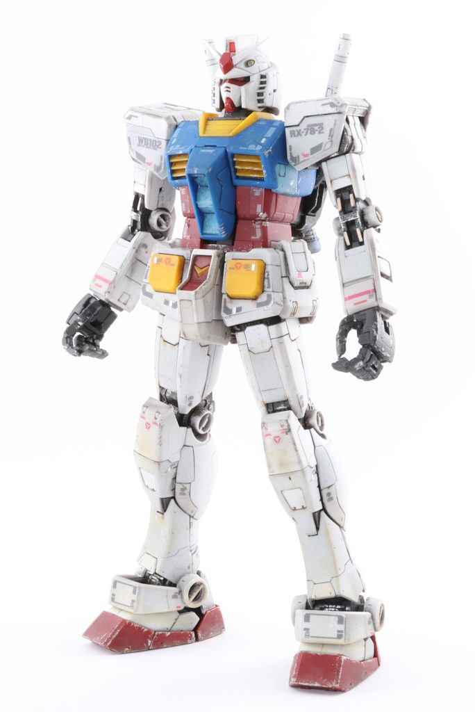 ツヤ無しコート→部分塗装→リアルタッチマーカー→ドライブラシ→ウェザリングマスター→ツヤ無しコートの順で進めました。かなり雑な仕上がりになりました。