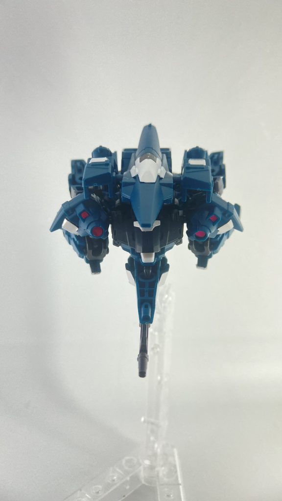 変形後の正面のショット。