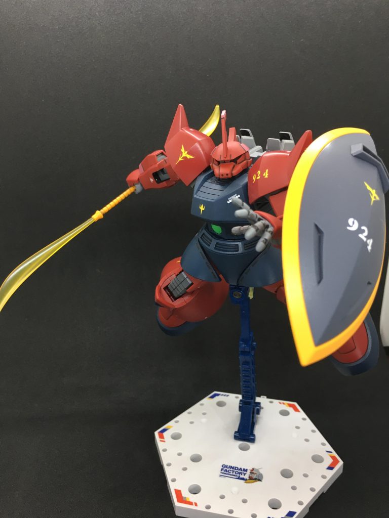 もちろんナギナタを使ったアクションも健在。