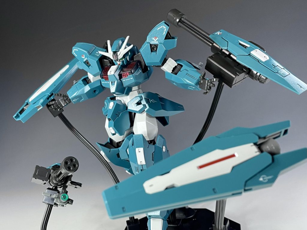 各武装は本体から分離し、ガンビットとして展開が可能。ブチ切れたエラン5号くんがルブリスウルを強化して戻ってくるという妄想が捗りました。