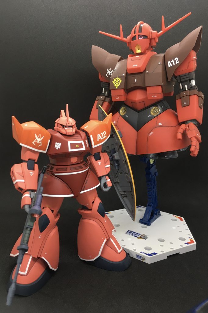 　シャア搭乗機つながりでジオングティフロトと。こちらは赤の色味が大きく違いますね。