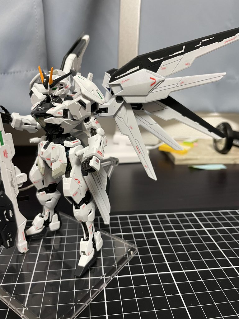 自由を掴んだ怪物–2枚目/制作者：ozk