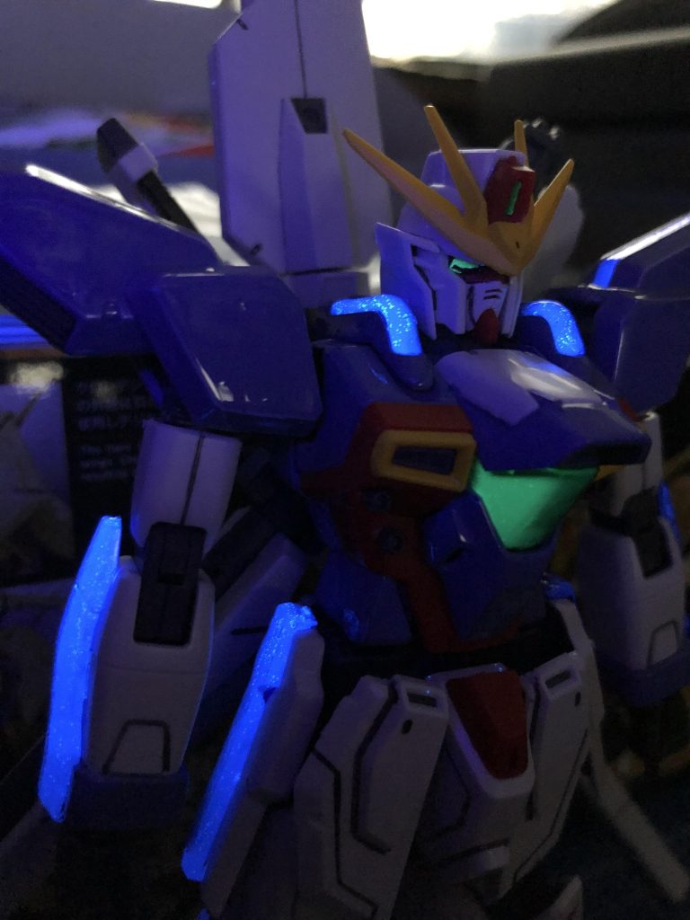 3号機風と同時にせっかくだしということで蛍光塗料にも手を出して見ました。いやぁこれはハマりますわぁ‥