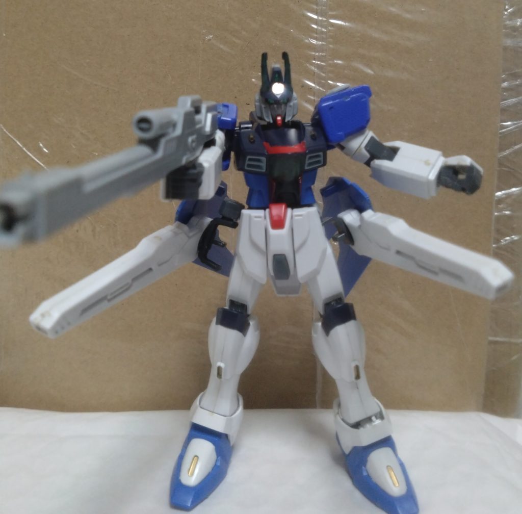 ちなみに、一斉射撃によるフルバーストも可能。 「戦争は無くす!僕が絶対にっ!!」 最後に。今回紹介したこのラストニッパーガンダムですが、自分なりに改良したいかと思います。ある程度原型は残すつもりです。また、毎回加えているストーリー『機動時空転移 ガンダムリベロ』にも登場しようかと思います。むろん、パイロットのリオ・カトラット君も出演する予定です。友達にそのことを話したら、凄く喜んでいました。 それでは、今回はここまで。次回の投稿も宜しくお願いします。