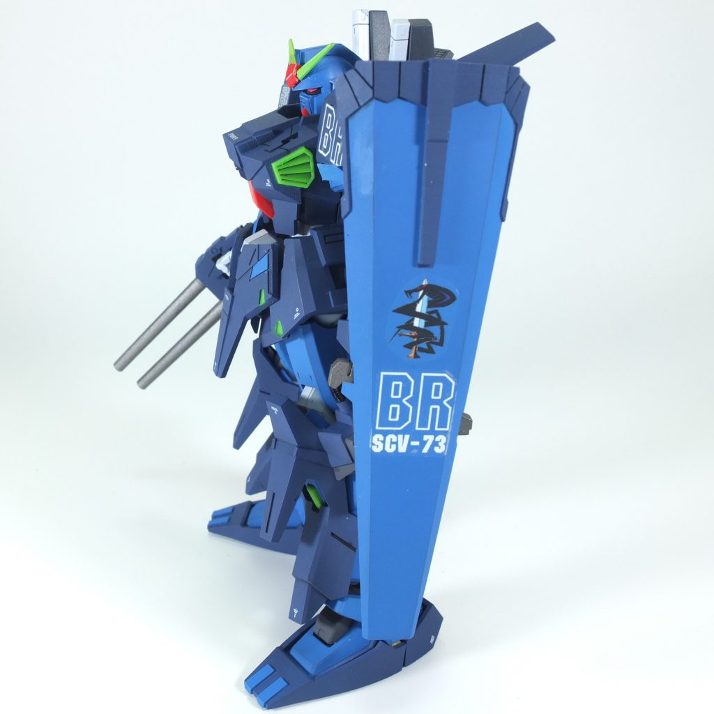 側面。被せで作っているので、むっちりしていますw この着膨れ感がたまらん