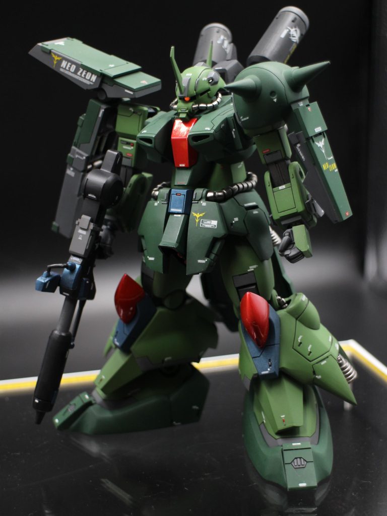 強化シールド以外は、ザクIII改のまま。まあ、これだけでもスタイリングの変更など相当な加工を施しているのですが、コンテストでは全く無意味でしたね。