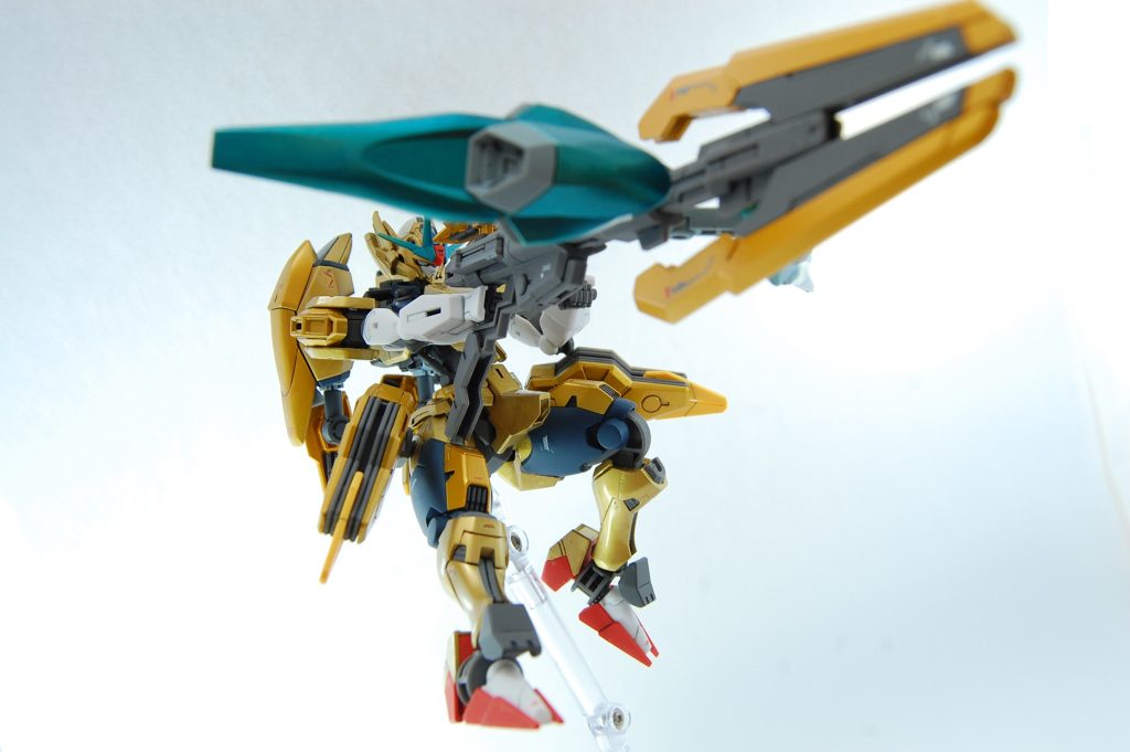 ガンビットバスターシャイン発射。本家とは構え方を変えてみました。