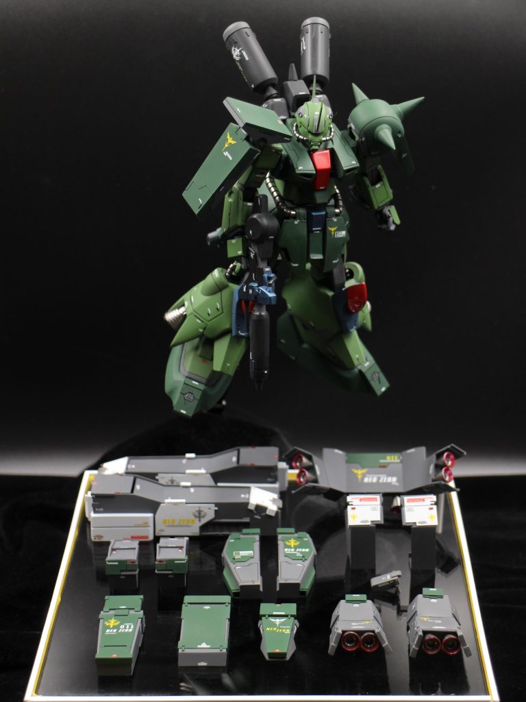 追加武装は全て磁石などを使用せず脱着可能です。頑張って作ったんですけどねえ・・・