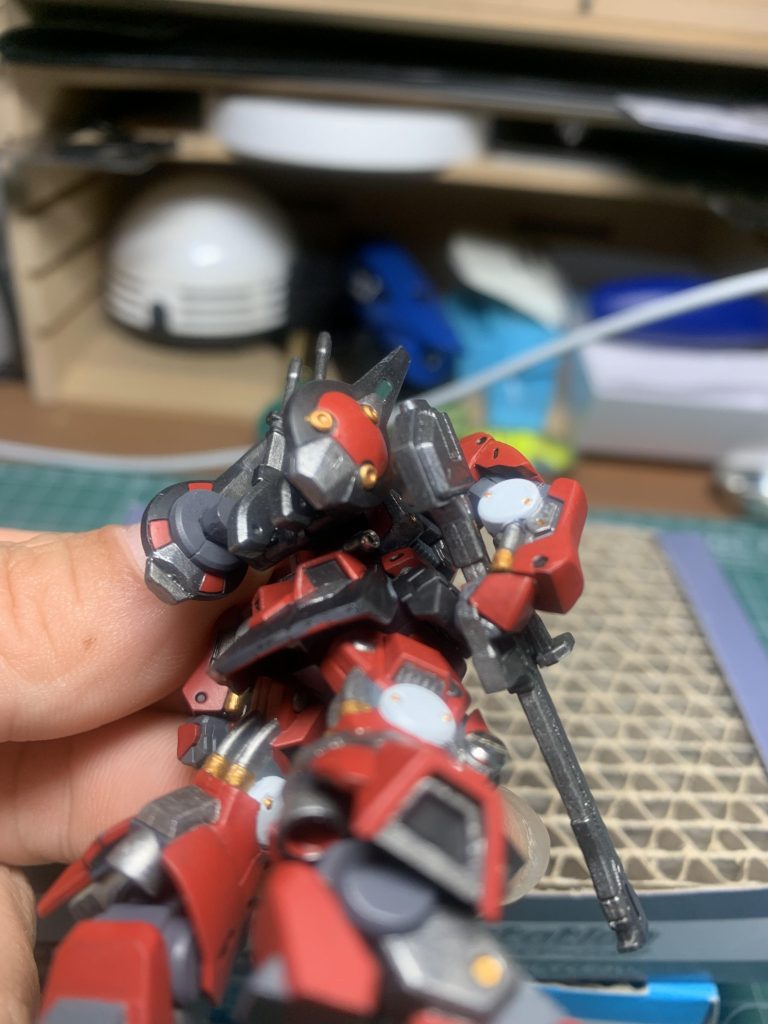 ICソケットをビームサーベル基部に使用すること思いついた時いいアイデアだと思ったけど全然見えんやんけ!!