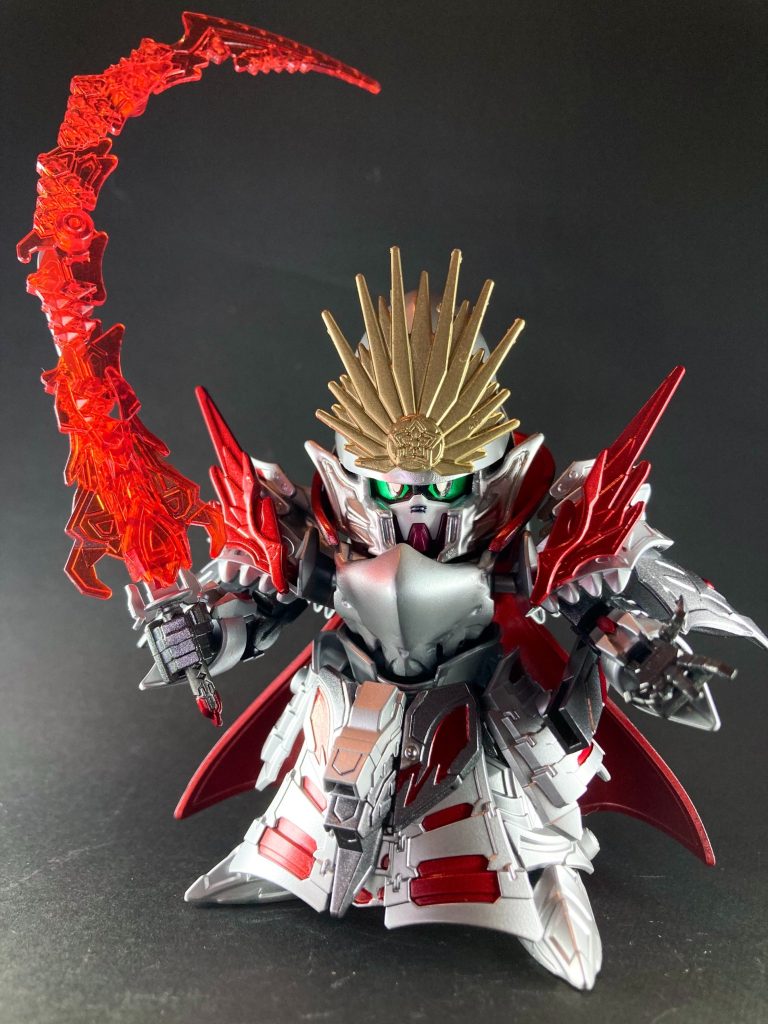 【信長ガンダムエピオン 南蛮胴具足Ver.】南蛮騎士ワールド舶来の西洋鎧を当世具足風に纏った信長ガンダムエピオン、という設定で作りました。アーサーガンダムMk.Ⅲの甲冑パーツと信長エピオンを組み合わせて、銀色を基調としたカラーリングで仕上げています。