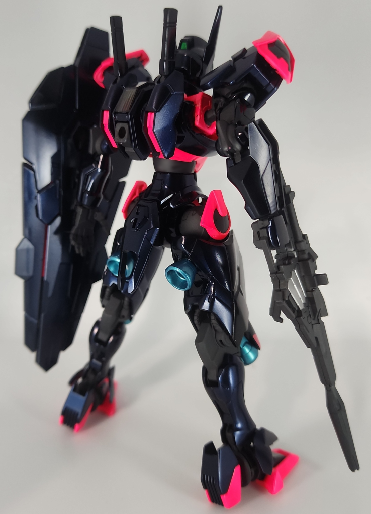 リアビュー   塗料は前から気になっていたプリズムブルーブラックを使い、バーニアは友達が好きな青竹色。ネオンピンクはピンクサフ→蛍光ピンク。