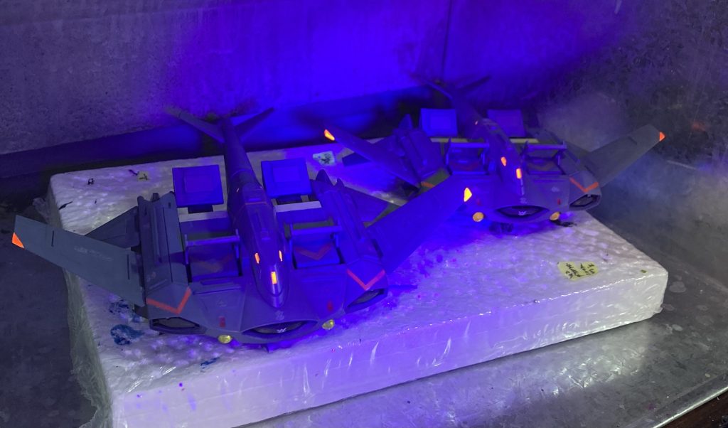 ブラックライトをAmazonで購入。待ちきれずビコーンシステム発動させてみました(笑)。