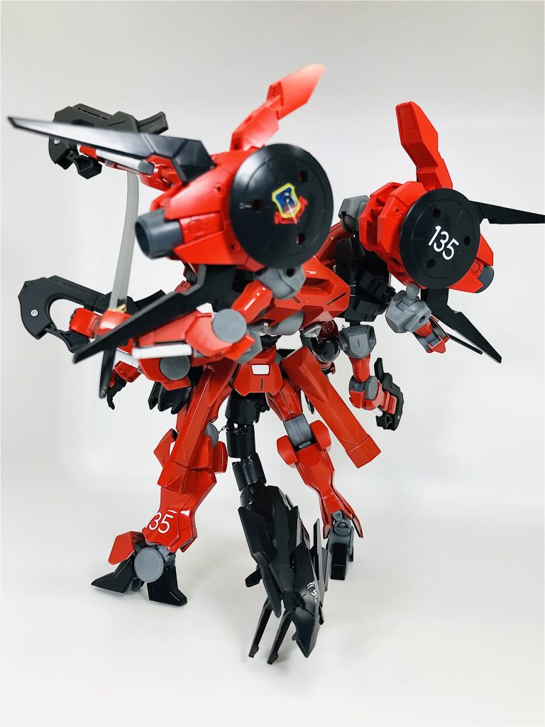 おけつショット尻尾はお尻からではなく…股下からニョキっと🙃理由は…股下の3mm穴に挿してるだけだからです🙄