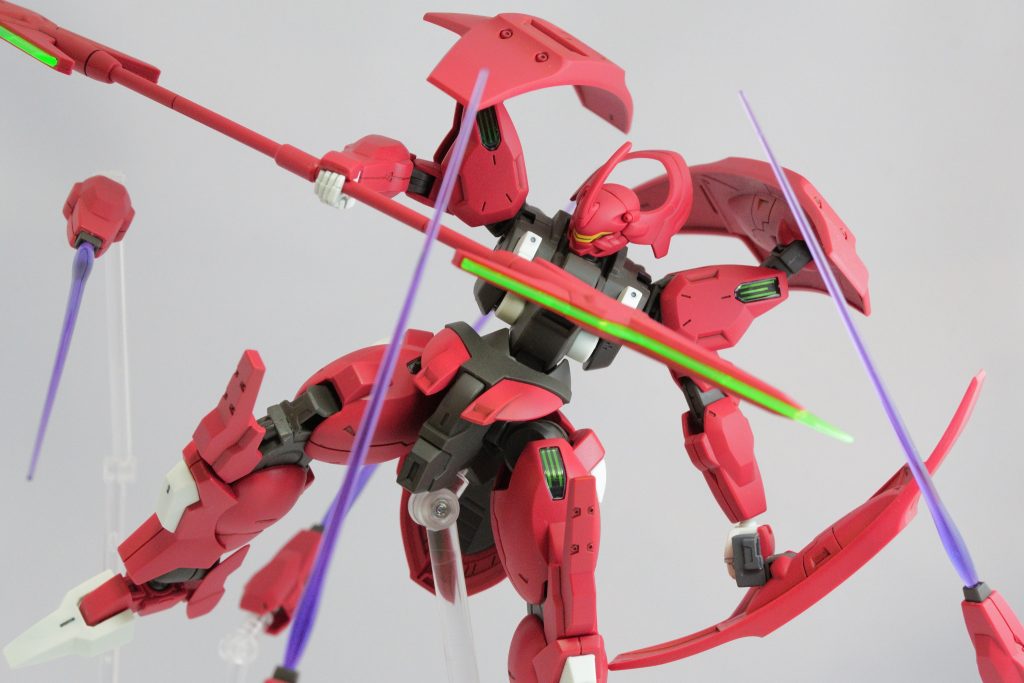 背中に装備したイーシュヴァラが1対だけっていうのがちょっと物足りないと思って、2対にするつもりでキットを2つ買いました。結局、終盤で2対装備してましたね()