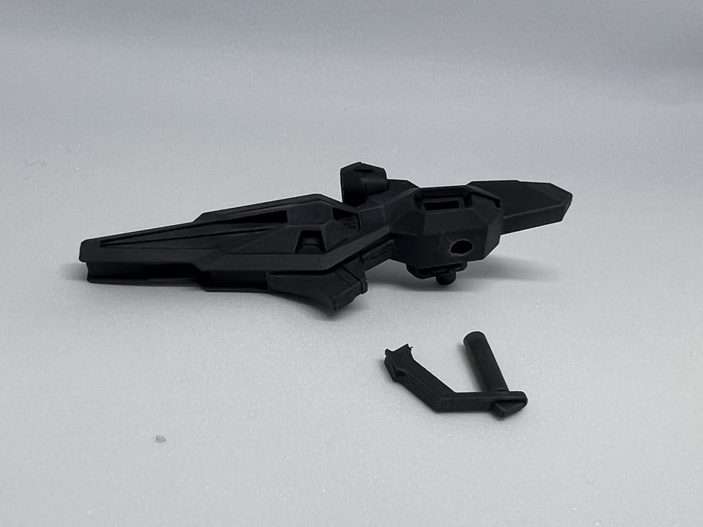 ビームライフルはグリップで切り離し、3ミリランナーに置き換え。これでSDEXの手でも持てるようにしています。