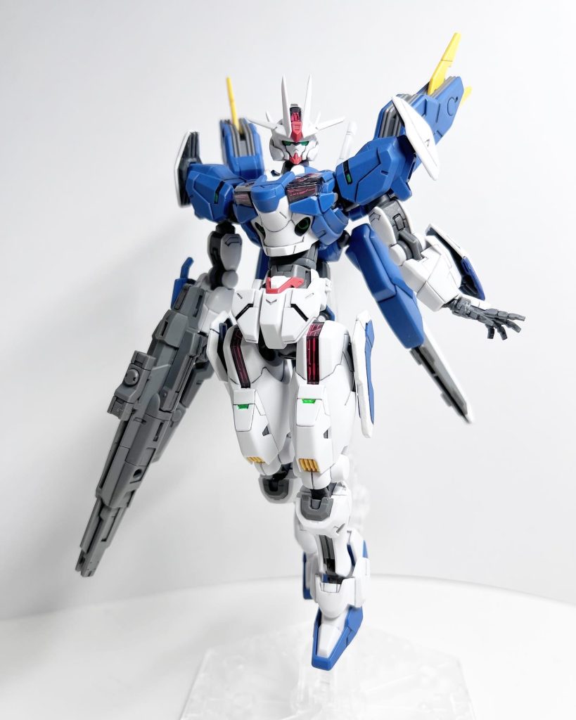 胴長は2㍉のスペーサーをかまして延長(取り外し可能)。脚は定番の股関節パーツの逆付けで延長(元に戻すことも可能)。